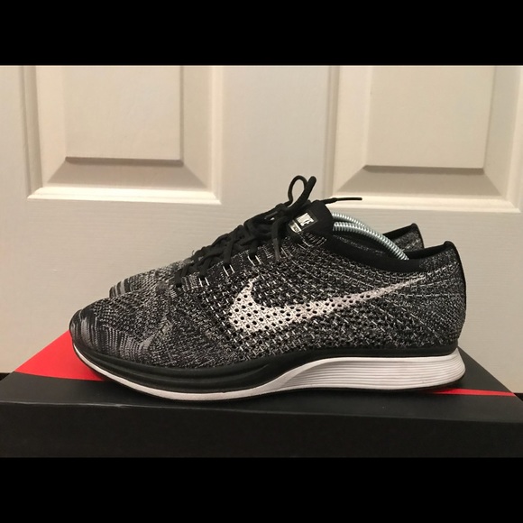 NIKE FLYKNIT TRAINERS “OREO” - Picture 3 of 6